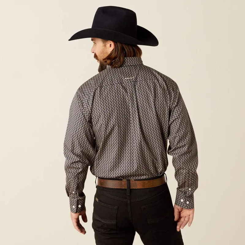 Ariat Men's Wrinkle Free Fields Classic Fit Shirt Navy
