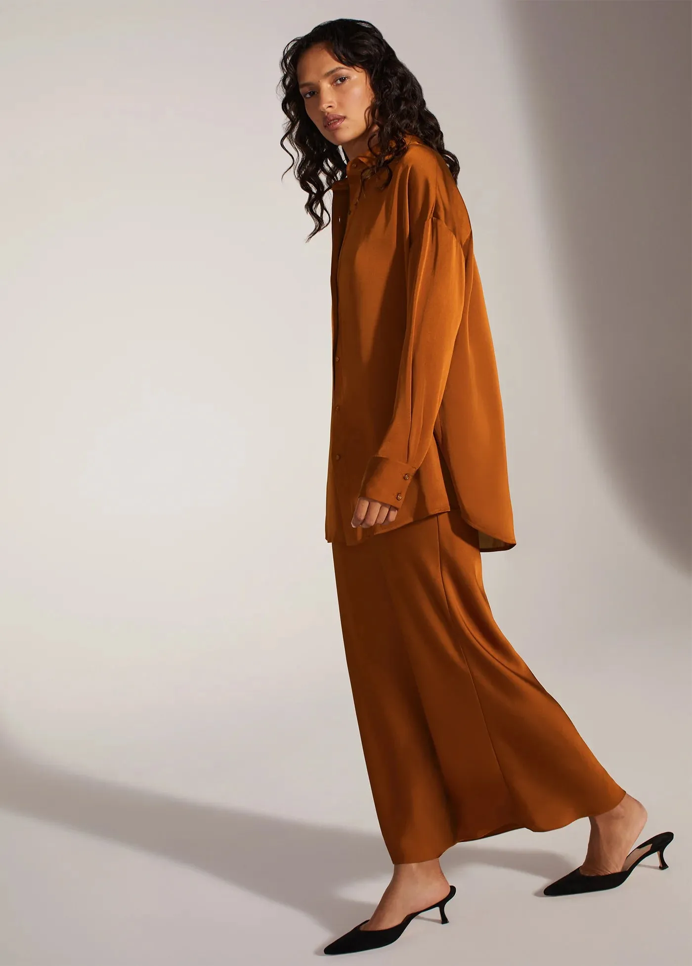 Favorite Daughter The Smooth Ex-Boyfriend Shirt in Caramel