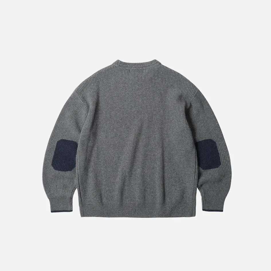 PATCH ROUND PULLOVER KNIT - GREY