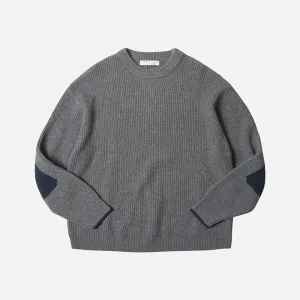 PATCH ROUND PULLOVER KNIT - GREY
