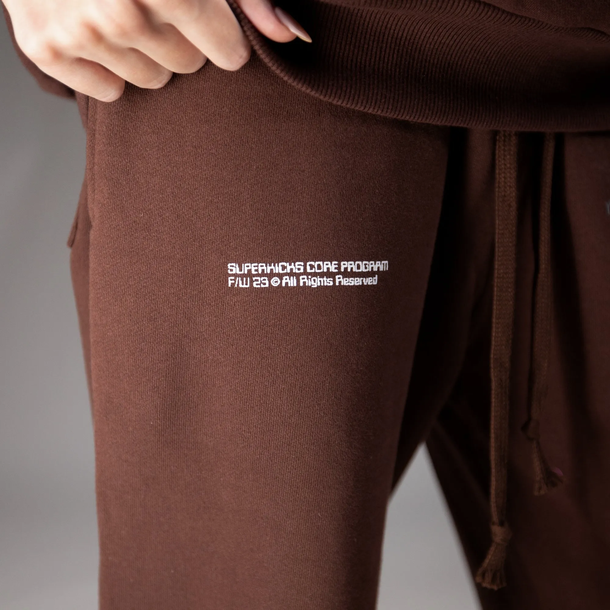 Superkicks | CORE 3.0 UNISEX SWEATPANT “BROWN”
